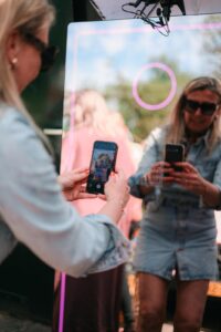Mirror booth